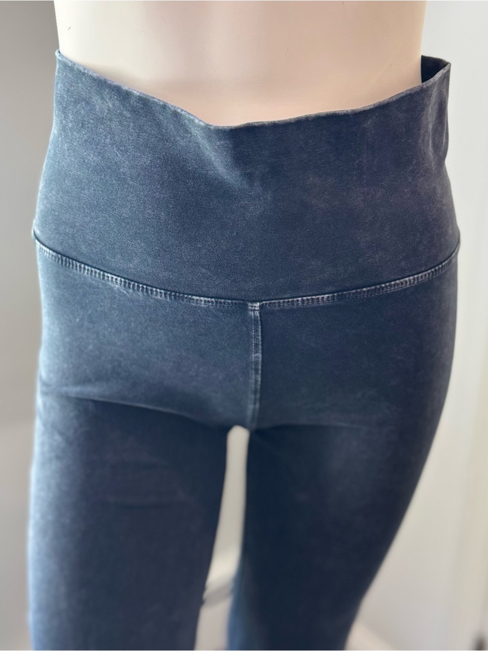 T Party Rhinestone Flare yoga Leggings Blue Acid Wash Size Large Y2K - Picture 5 of 12
